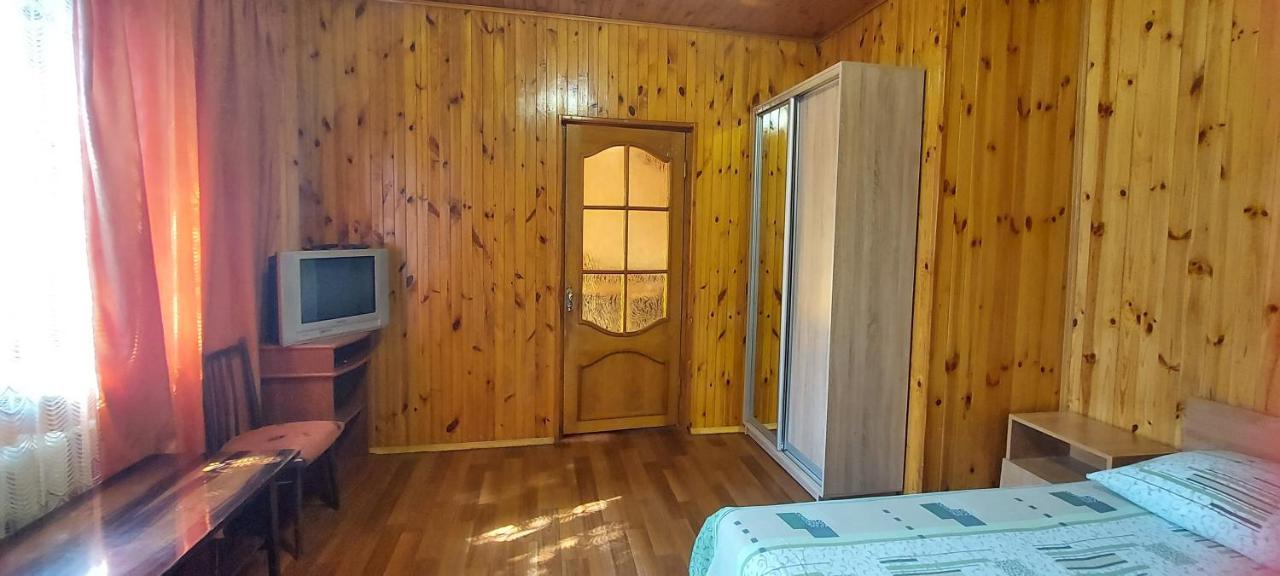 Holiday Home At Fedkovycha St. Киев Екстериор снимка